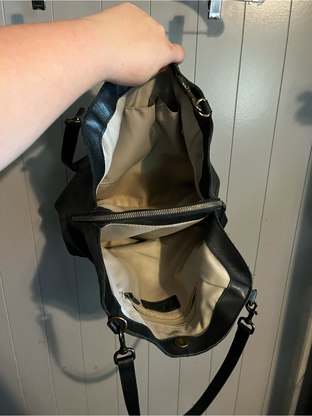 American Leather Co. Austin Triple Entry Bucket purse - Picture 7 of 9